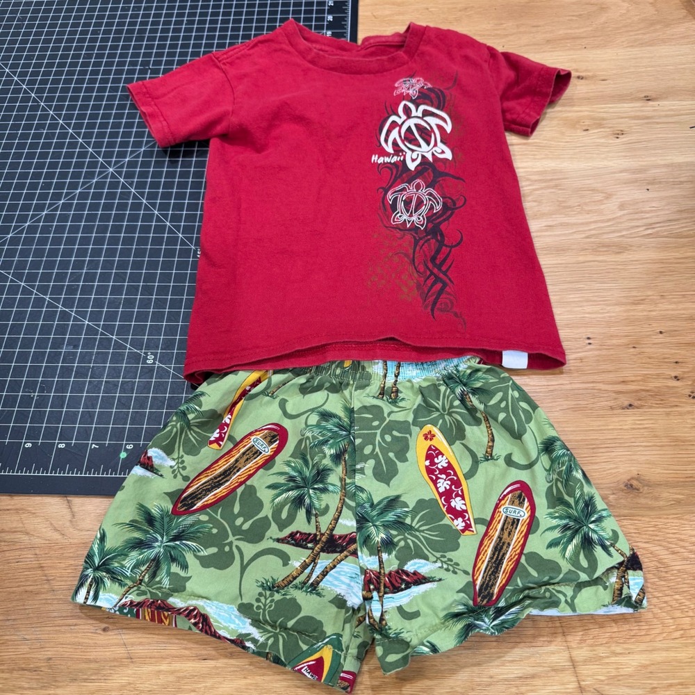 Kids Hawaii Turtle Graphic T-Shirt & Surfboard Print Shorts Set Red Green 3T